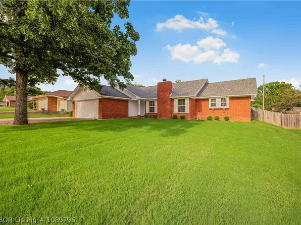 1410 Briarwood Dr, Alma, AR 72921