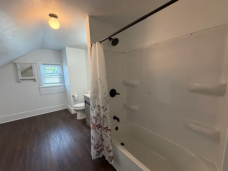 2515 Jackson St — Photo 5