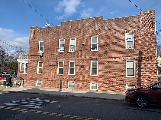 Rented by Velsor Realty | media 2