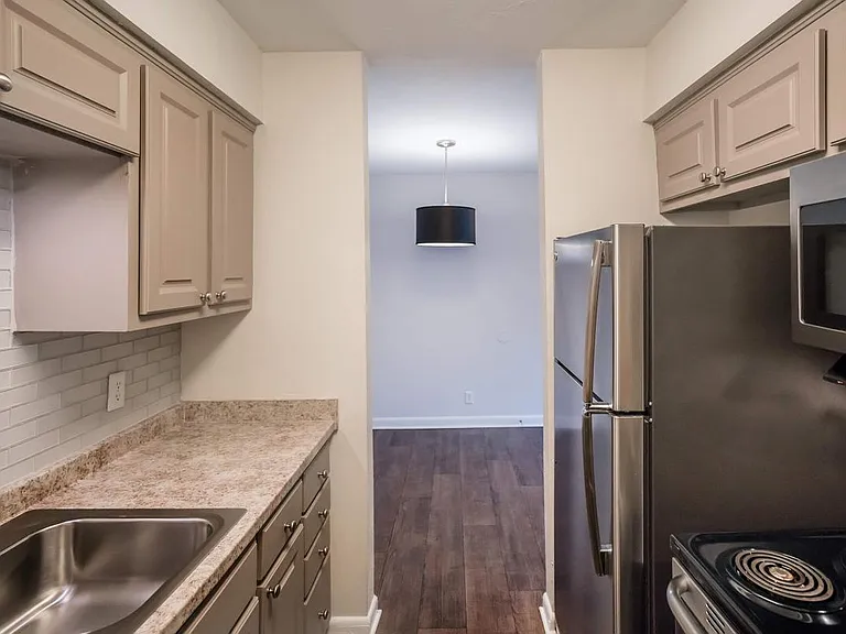 Chase Cove Apartments — Photo 135