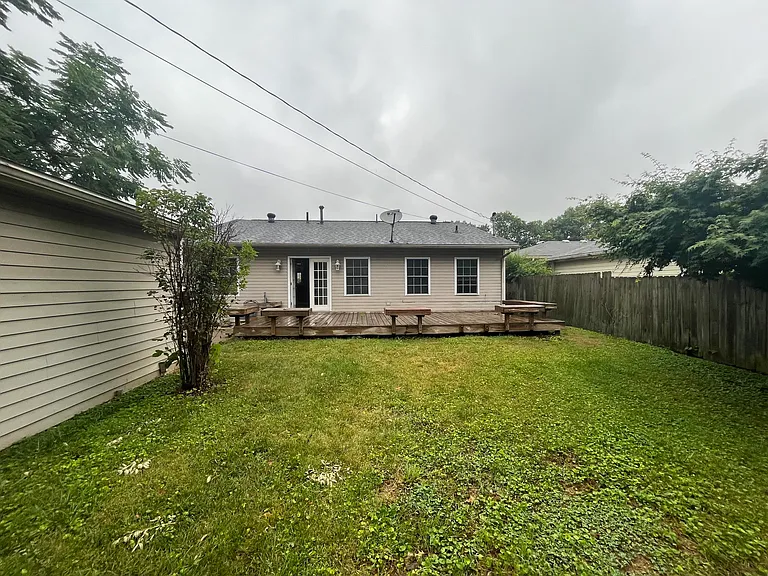 886 Honeysuckle Rd — Photo 14