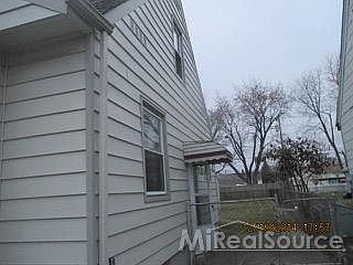 2nd image of 25511 Cole St