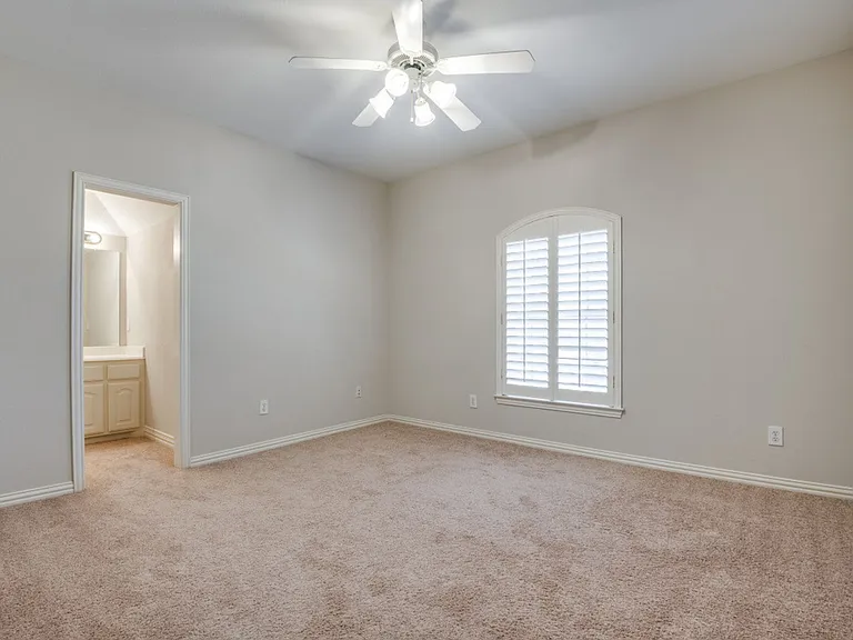 8100 Davidson Dr — Photo 16