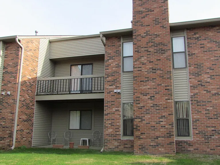 21840 Indian Creek Dr #1 — Photo 36
