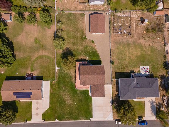3rd image of 1330 Ranchview Rd