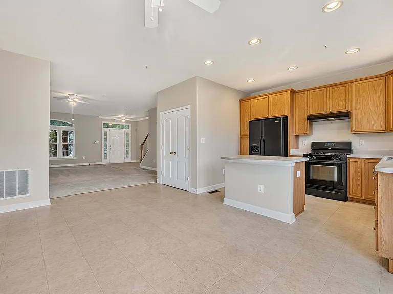 13013 Saint Clair Rd — Photo 8