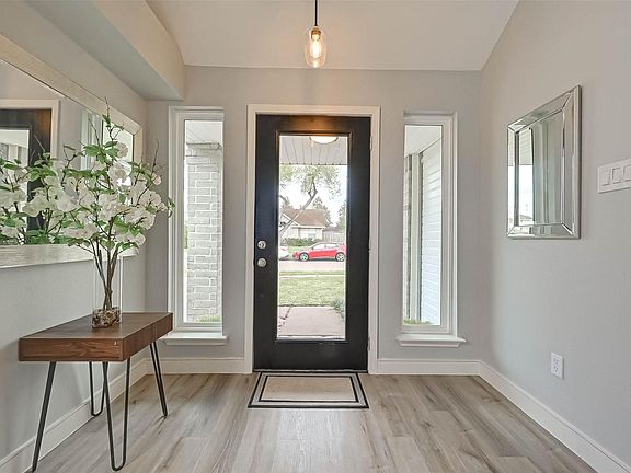 5th image of 15635 Scenic Haven Dr