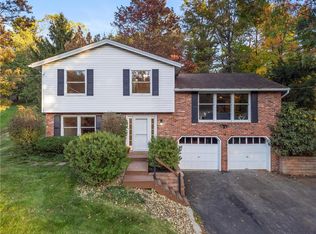 110 Killarney Rd, Wexford, PA 15090
