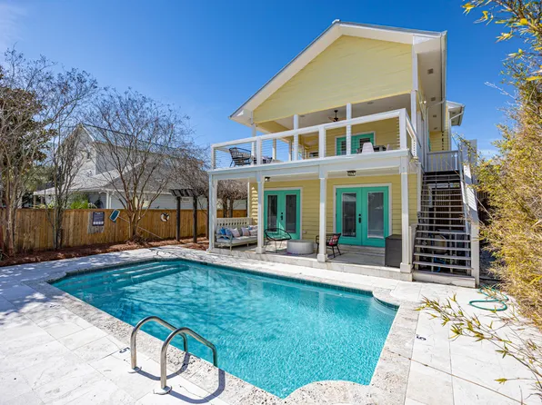 93 Woodward St, Destin, FL 32541