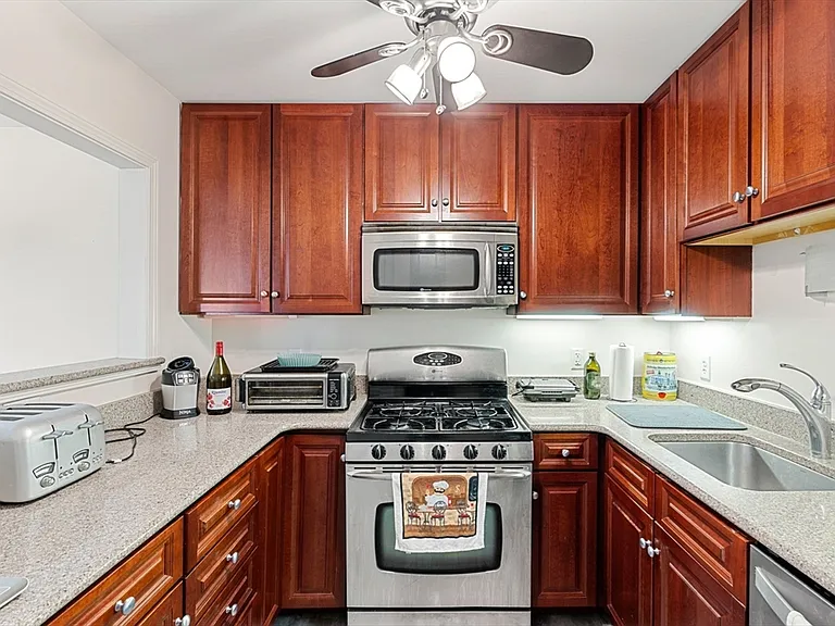 318 Rindge Ave #204 — Photo 4