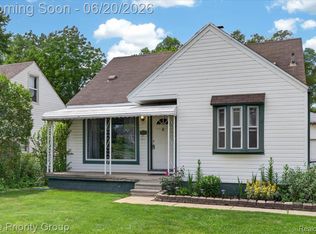 26791 Normandy St, Roseville, MI 48066