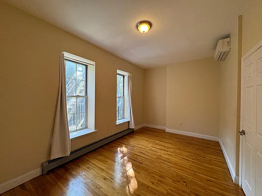 Rented by Pear NYC LLC | media 29