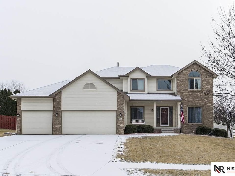 1st image of 901 Mackensey Dr