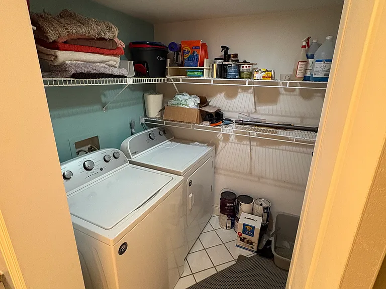 180 Lake Point Ln #180 — Photo 19