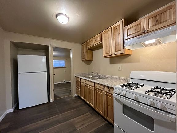 5th image of 604 D Ave #604