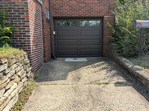 2nd image of 4003 Boulevard Dr