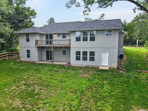 3rd image of 142 Danalia Drive