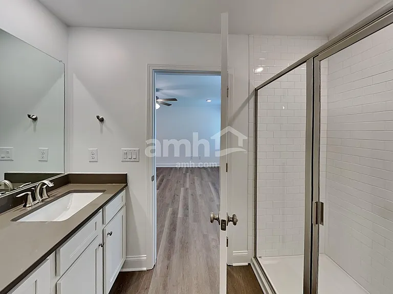 1035 Highland Walk — Photo 19