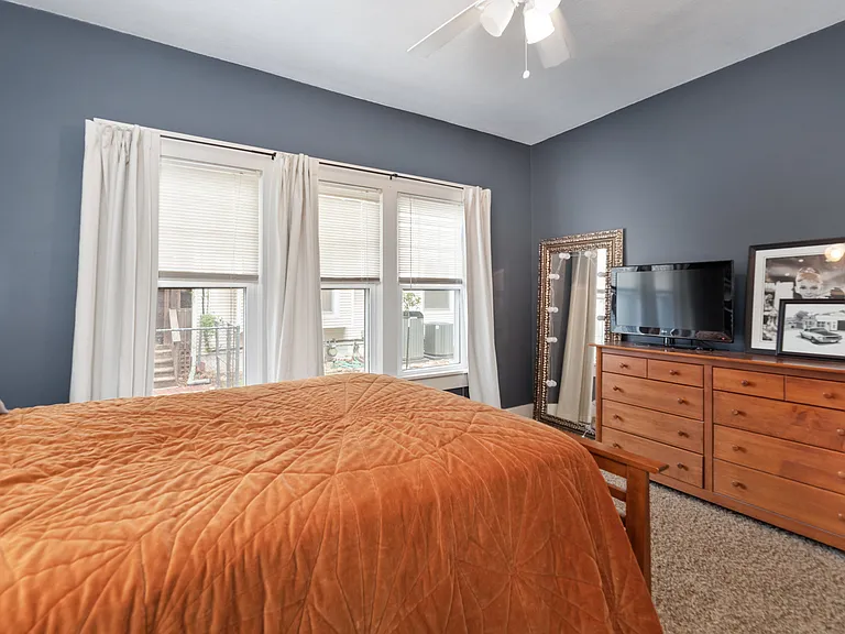 1221 N Perry Ave — Photo 16