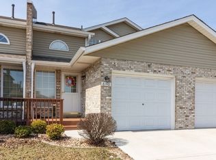8146 Daniel Dr, Justice, IL 60458