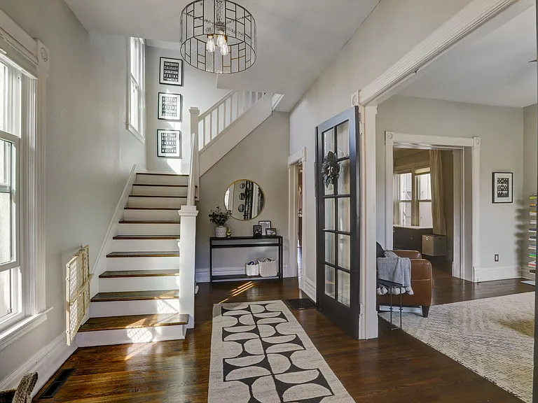 145 S Corona St — Photo 1