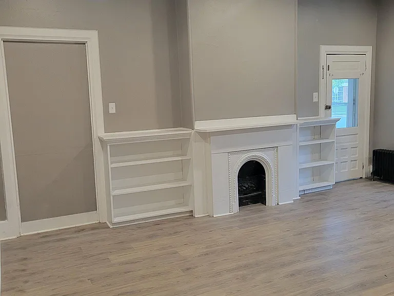 325 Union Ave #C — Photo 1