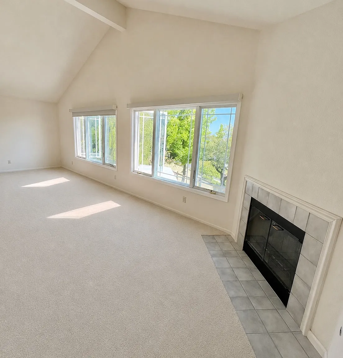 4 bed, 3349 sqft, $6,950 — Photo 4