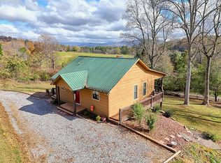 411 Cabin Dr, Hayesville, NC 28904