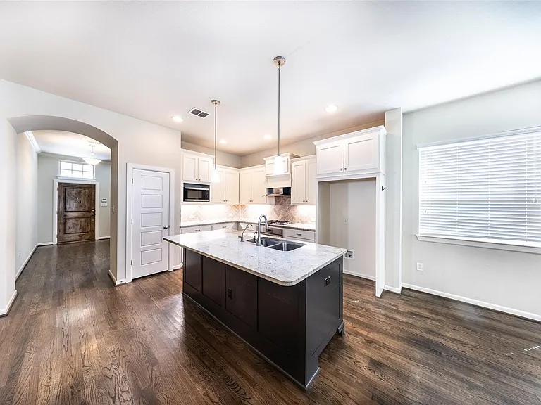 1217 Naples Dr — Photo 29