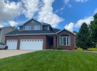 201 W Glendale Rd, Oskaloosa, IA 52577