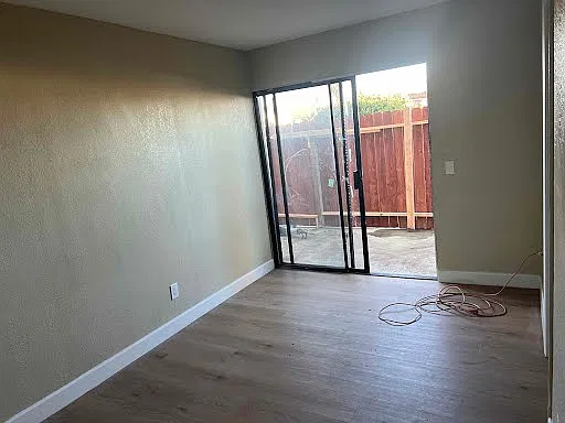 1031 N Citrus Ave N — Photo 3