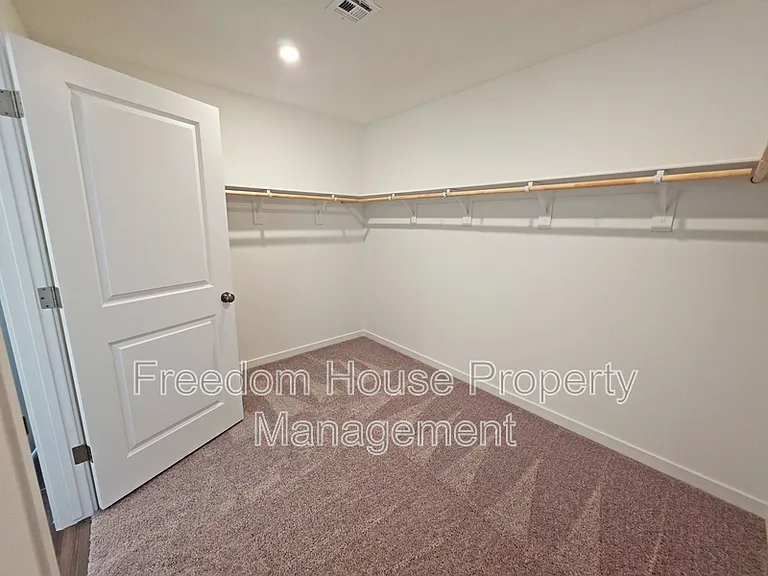 660 E Huyana Wind Dr — Photo 42