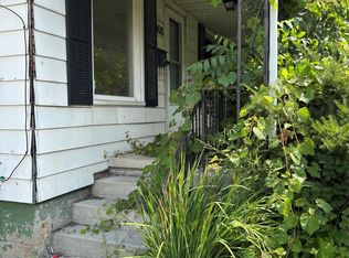 908 Barrie Ave, Flint, MI 48507