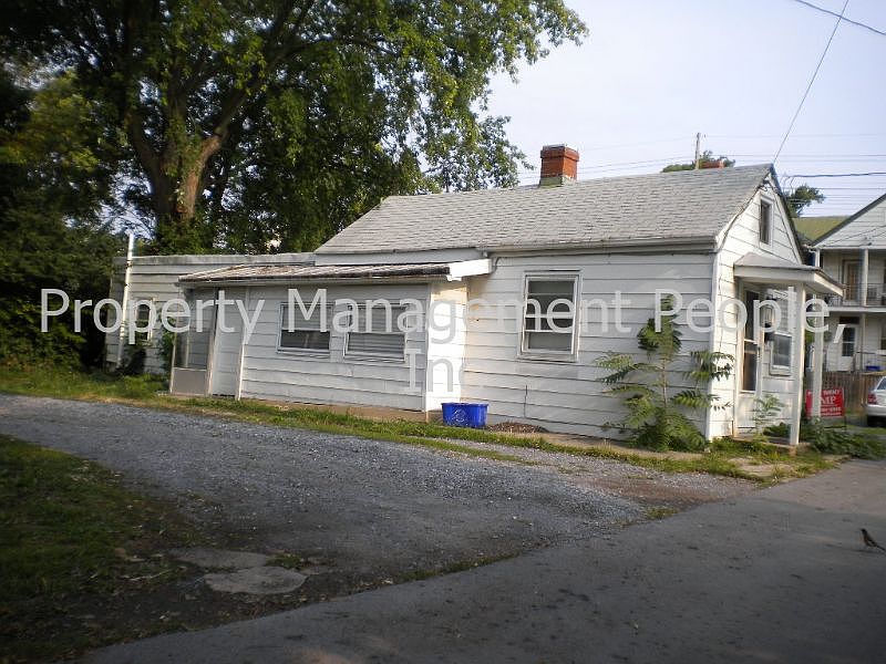 413 Chapel Alley exterior