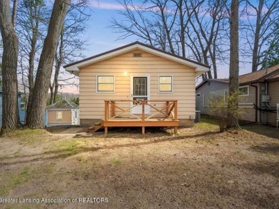 1st image of 295 Arbor Dr