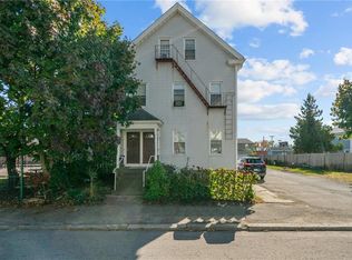 51 Johnson St, Pawtucket, RI 02860