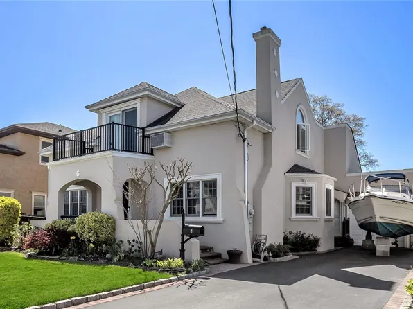 6 Granada Place, Massapequa, NY 11758