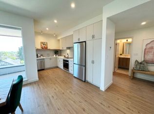 1120 Burdett Ave #1215268, Victoria, BC