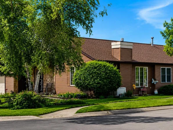 1352 Windsor Cir, Watertown, WI 53098