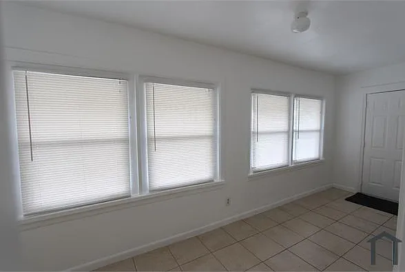 3 bed, 1120 sqft, $2,795 — Photo 2