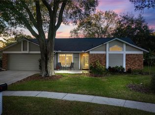 3902 Crosstree Ln, Valrico, FL 33596