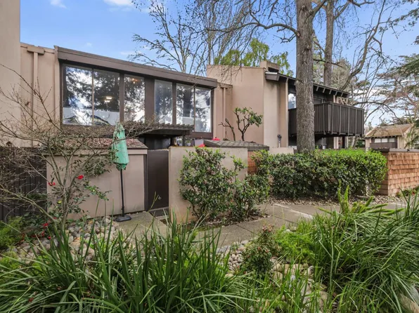 2201 Woodside Ln Unit 8, Sacramento, CA 95825