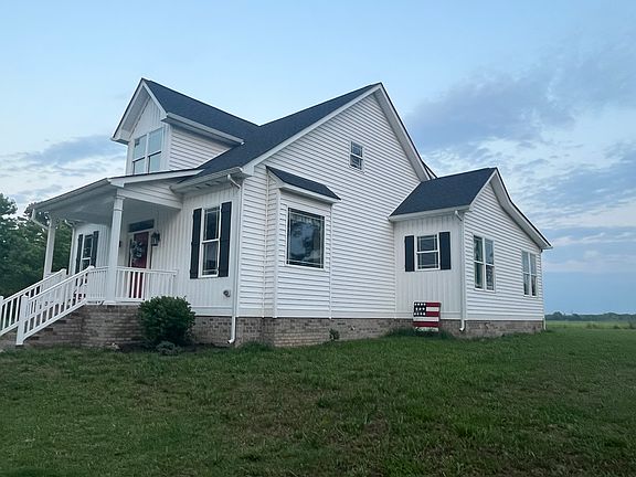 This is the side view of the house - the Pamunkey River is in view on the right of the photo.