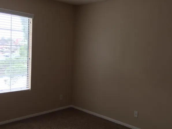 7720 Secret Shore Dr Unit 204, Las Vegas, NV 89128