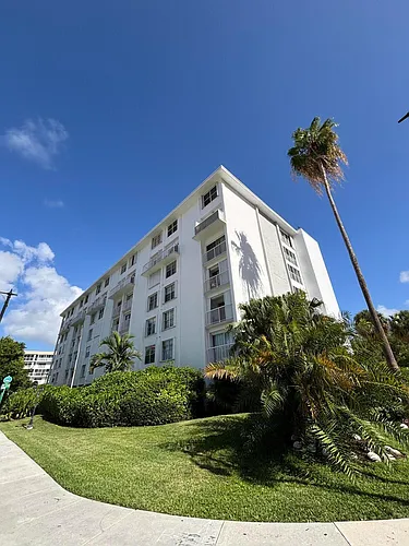 17800 Atlantic Blvd #302 Photo 1