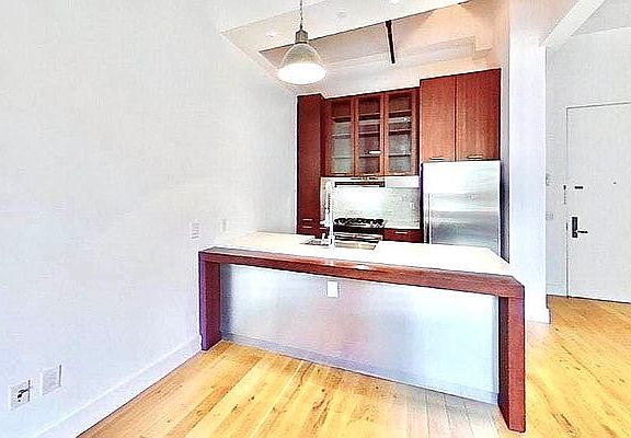 3rd image of 139 N 10th St APT 3G