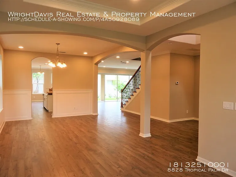 8828 Tropical Palm Dr — Photo 2