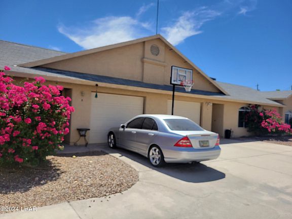 2nd image of 3400 Truckee Dr Unit A