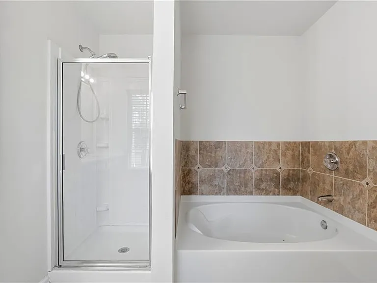 6147 Bellewood Ash Ln — Photo 18