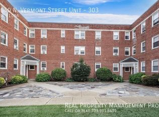 2040 N Vermont St #303, Arlington, VA 22207